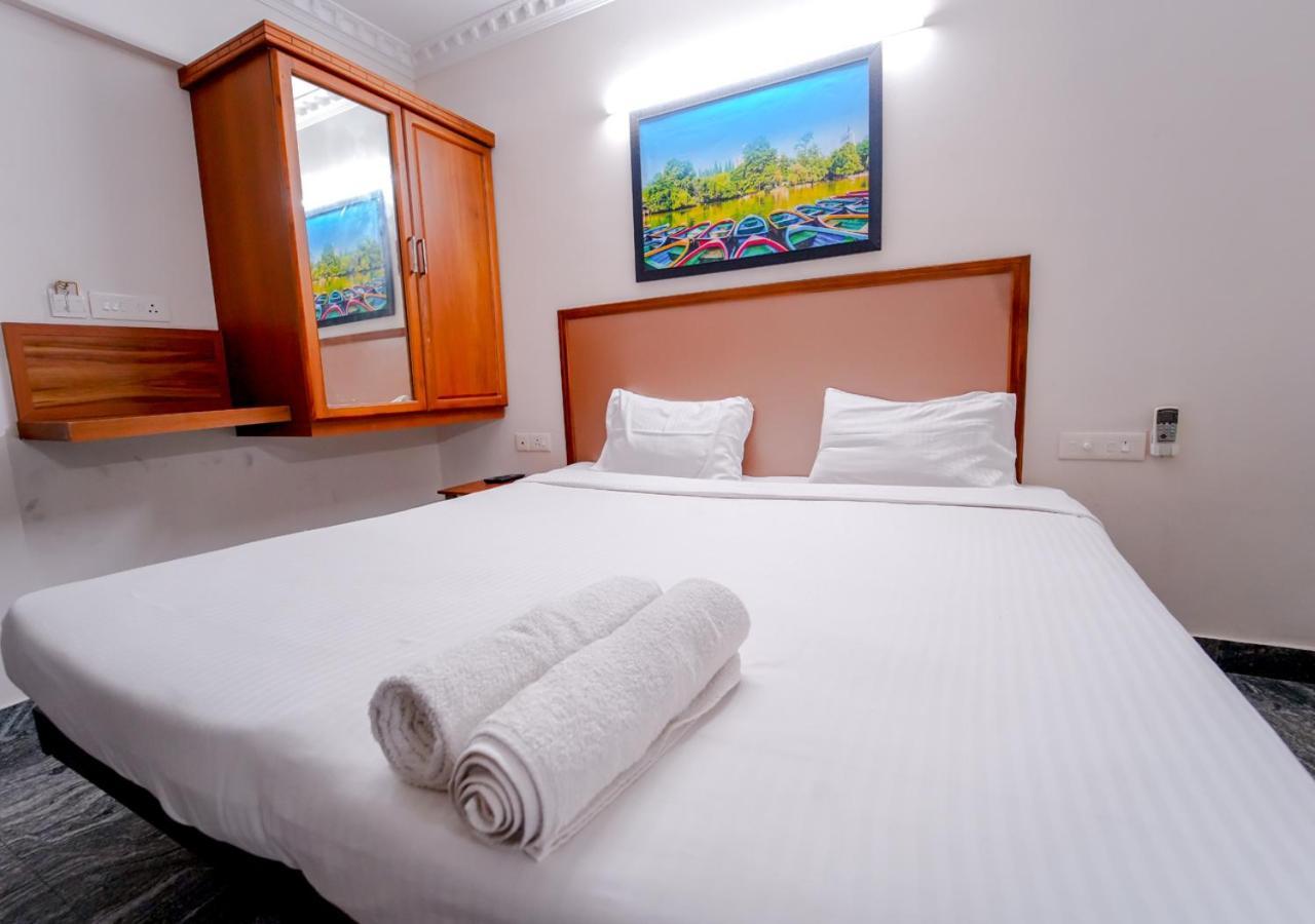 Luxe Vue - Premium Hotell Thiruvananthapuram Eksteriør bilde