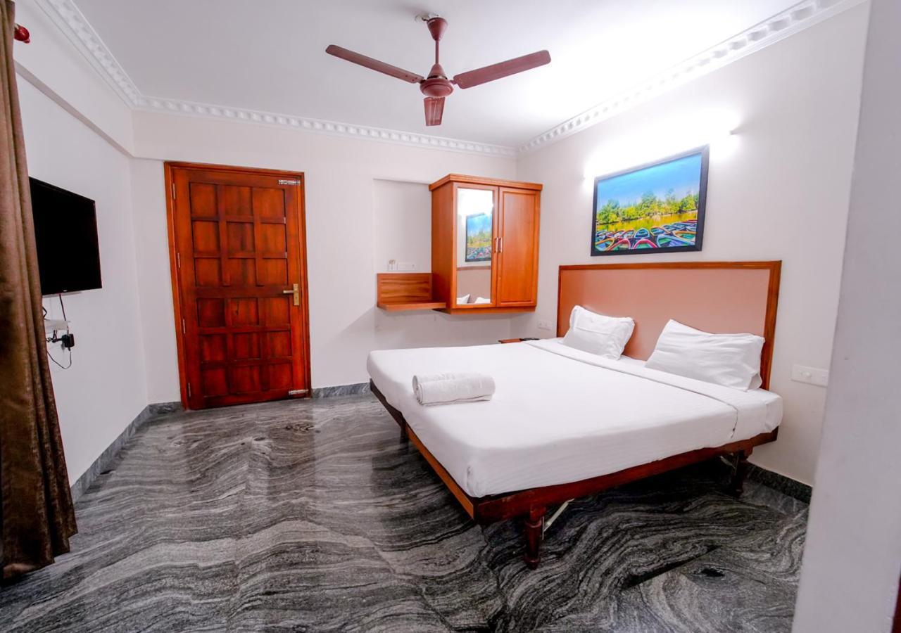 Luxe Vue - Premium Hotell Thiruvananthapuram Eksteriør bilde